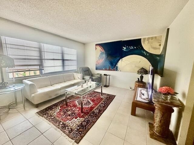 Photo - 4014 Newcastle A Apartment