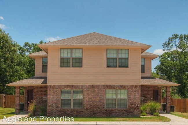 Building Photo - 3 br, 3 bath House - 4456 Reveille Rd