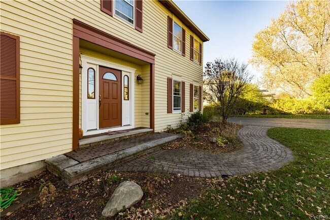 Building Photo - 8207 Pembroke Dr