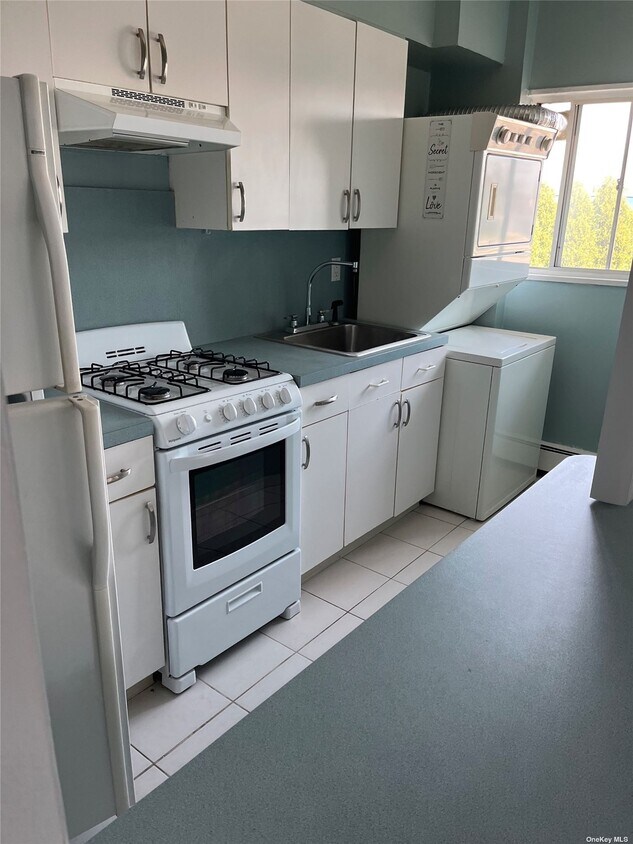 263 N Newbridge Rd Unit D2, Levittown, NY 11756 Condo for Rent in