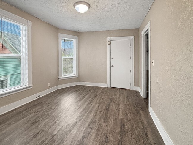Foto del edificio - 716 Kellogg St SE