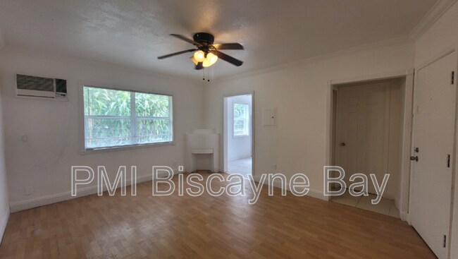 Foto del edificio - 7636 Abbott Ave