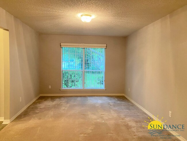 Building Photo - Beautiful 4 Bedroom Home in Biscayne Bay