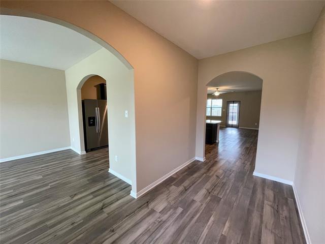 Building Photo - 207 Lake Ridge