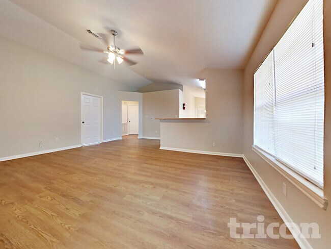 Building Photo - 3239 Kelling St