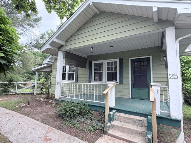Building Photo - Room to Breathe in West Asheville — 3BR/2BA with a Third-Acre Private Yard