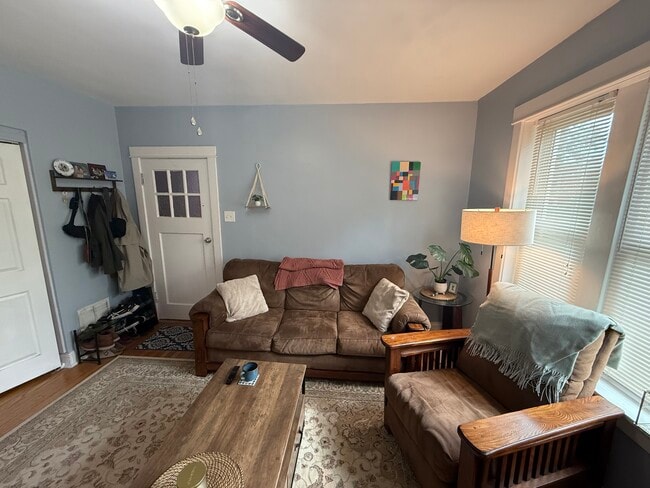 Foto del edificio - 5225 Bancroft Ave