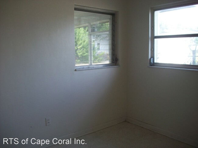Building Photo - 4826 Triton Ct E