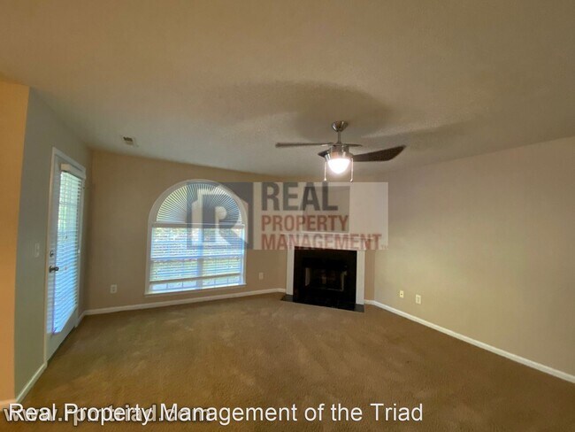 Building Photo - 2 br, 2 bath House - 713 Ivy Glen Dr