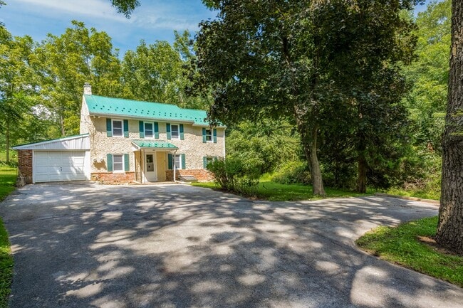 Foto del edificio - Charming Single-Family Home in Downingtown School District – Available 2/13/26!