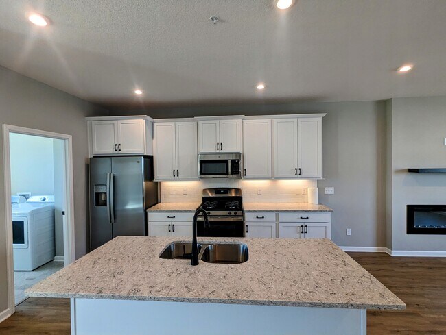 Building Photo - 13422 Territorial Cir N