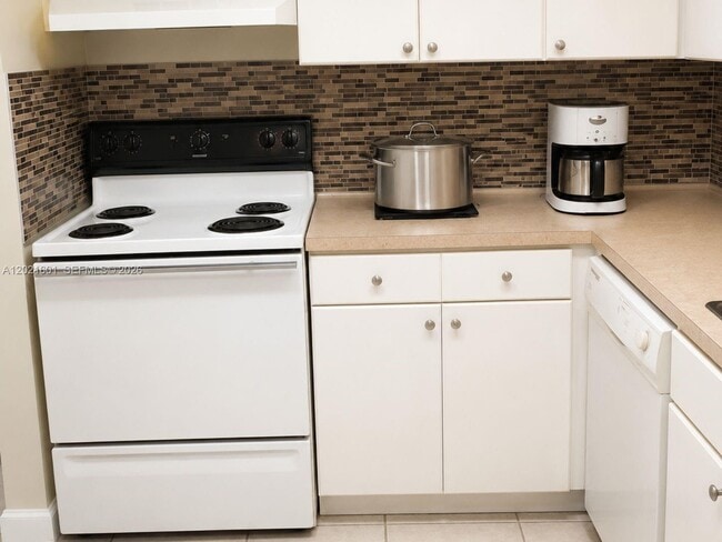 Foto del edificio - 8650 SW 109th Ave