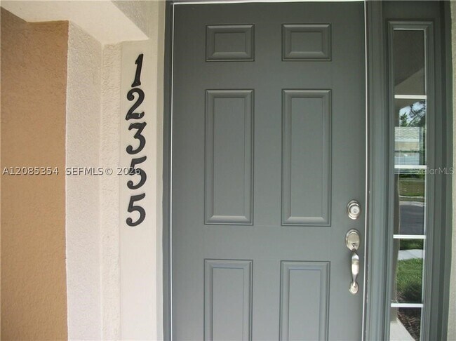 Foto del edificio - 12355 Langstaff Dr