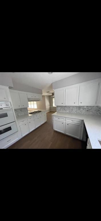 Foto del edificio - 5803 Pinewood Springs Dr