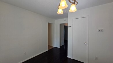 Building Photo - 5434 Goldspier St