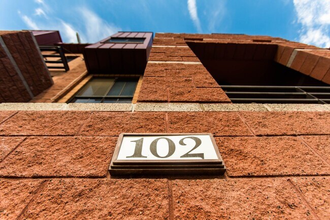 Foto del edificio - Downtown Tempe 2 Bedroom with LOFT 2 Bathroom, 2 Car Garage
