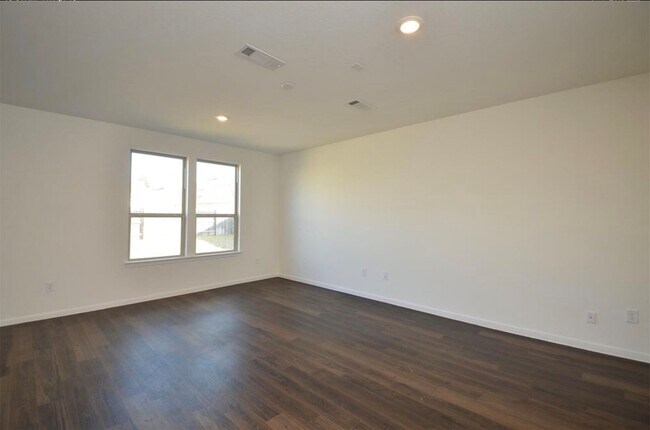 Foto del edificio - 16439 Big Hickory Dr