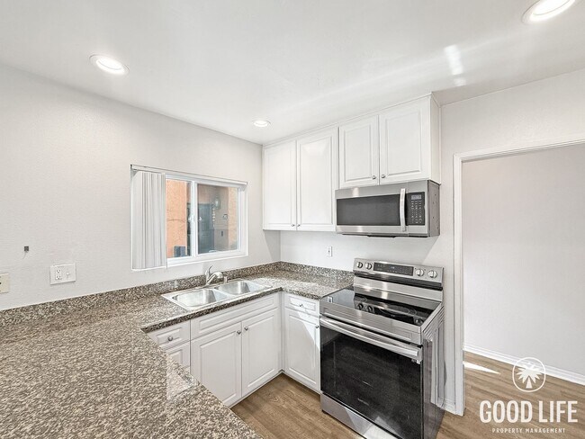 Foto del edificio - Beautiful 3B/2BA Condo in Rancho Bernardo for Rent!