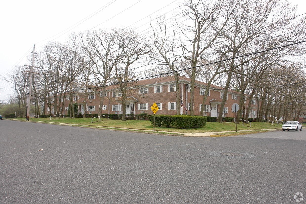 Foto del edificio - Spring Lake Park Apartments