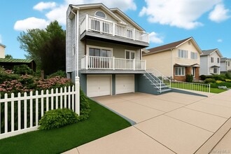 Building Photo - 318 E Olive St