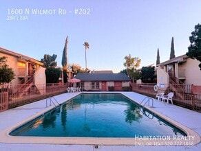 Building Photo - 1600 N Wilmot Rd