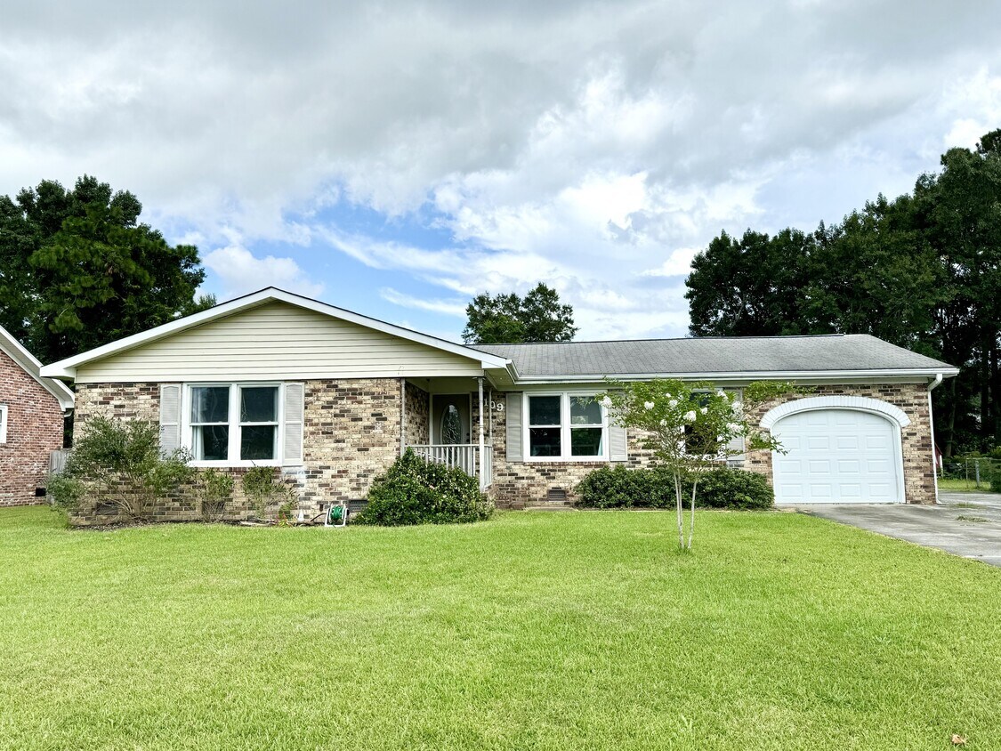 Foto principal - 109 Myer Ln
