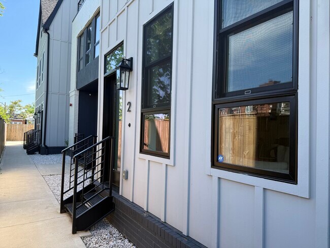 Foto del edificio - 217 16th St NE