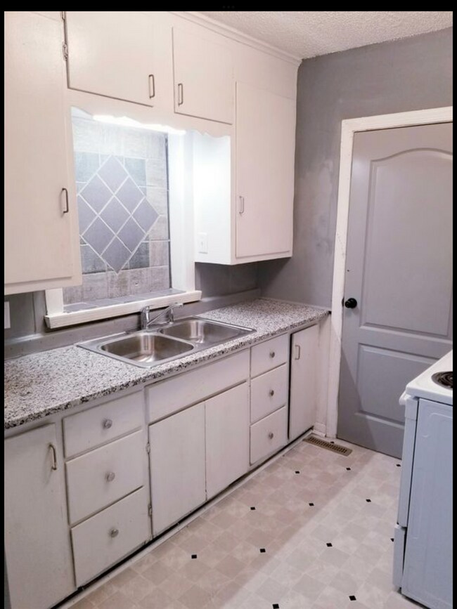 4903 E Murdock St, Wichita, KS 67208 House Rental in Wichita, KS