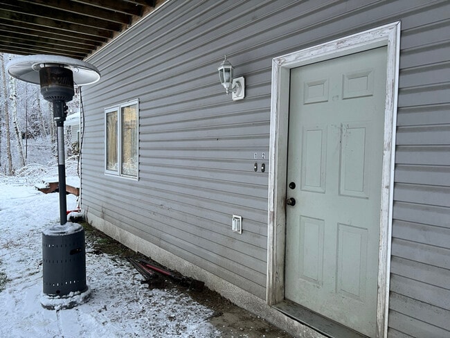 Building Photo - 264 Hawk Rd