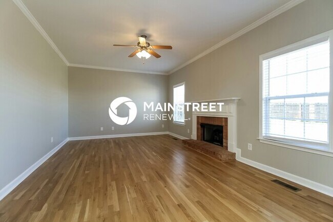 Foto del edificio - 4 Bedroom Pet-Friendly Home in Spring Hill, TN with Main Street Renewal