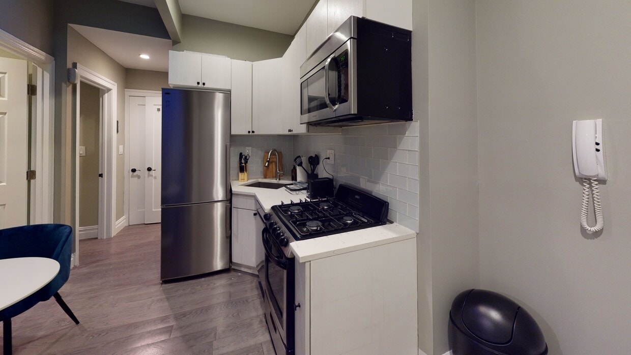 Photo - Private bedroom in 3 bed/1 bath Home