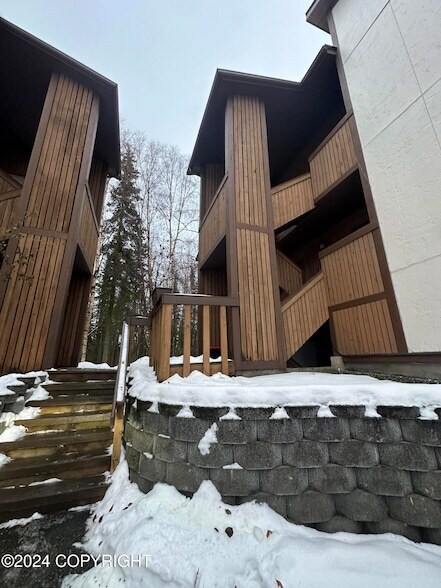 Foto del edificio - 450 E 56th Ave