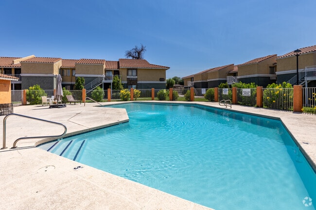 Building Photo - Fountain Oaks