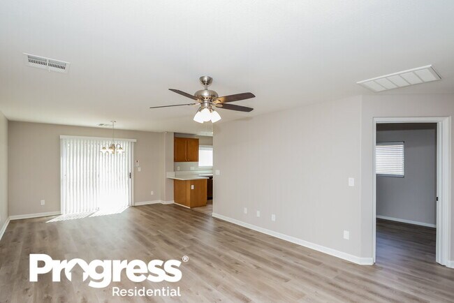 Foto del edificio - 9522 Green Spruce St