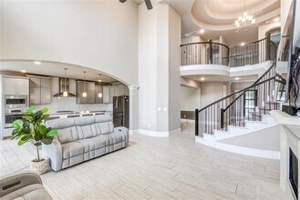 Building Photo - 405 Millard St