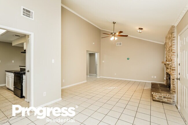 Building Photo - 11618 Woodbuck Trail