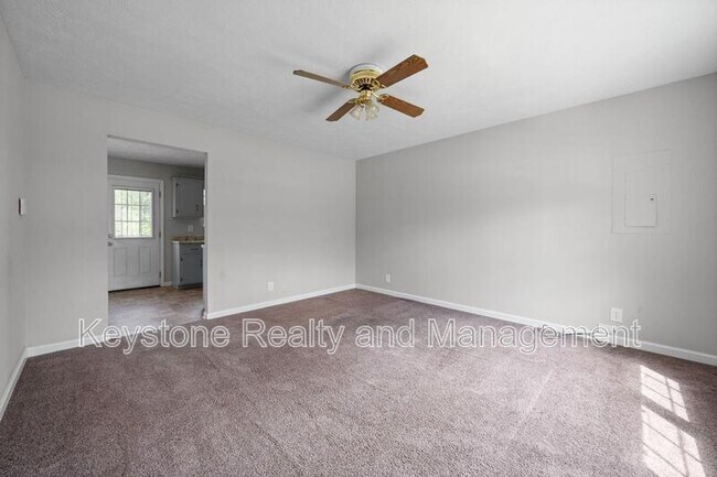 Foto del edificio - 9193 Pembroke Oak Grove Rd