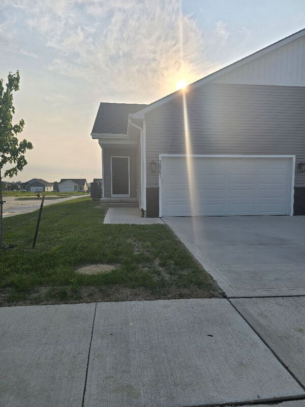 Primary Photo - 2861 Long Avenue