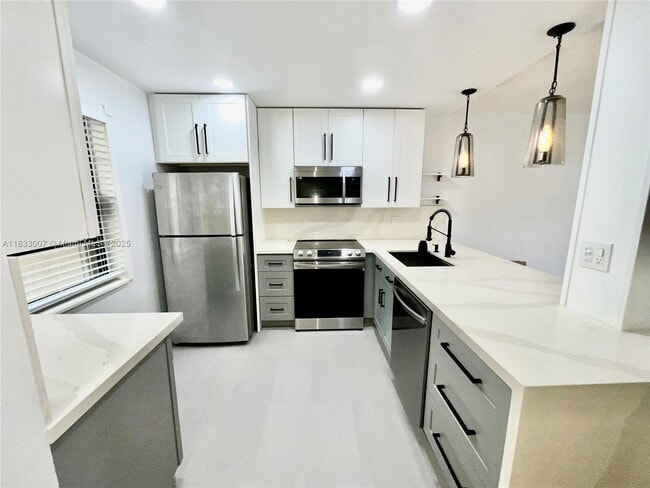 Building Photo - 10501 W Broward Blvd