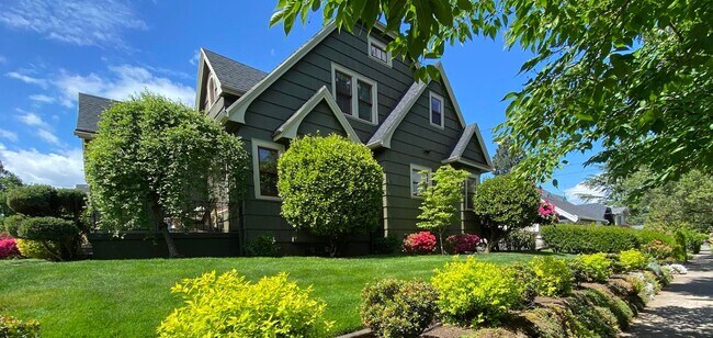 Foto del edificio - 3133 NE Mason St