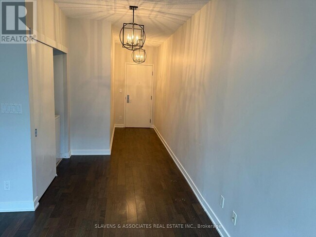 Photo du bâtiment - 126-1126 Simcoe St