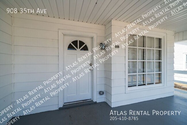Building Photo - 908 35th Ave