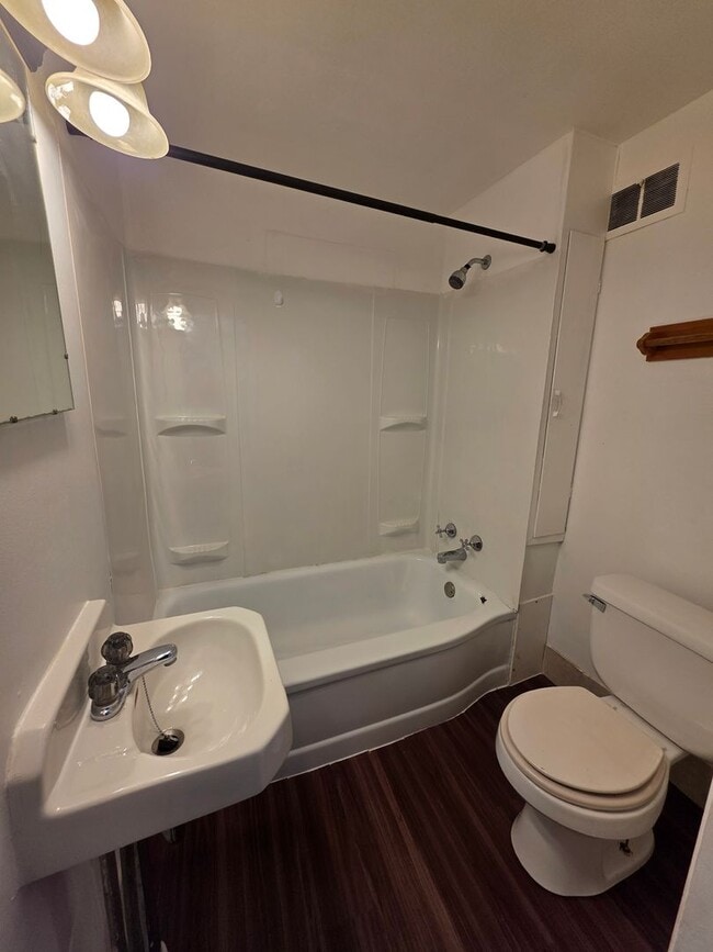 Foto del edificio - 1715 Marshall St