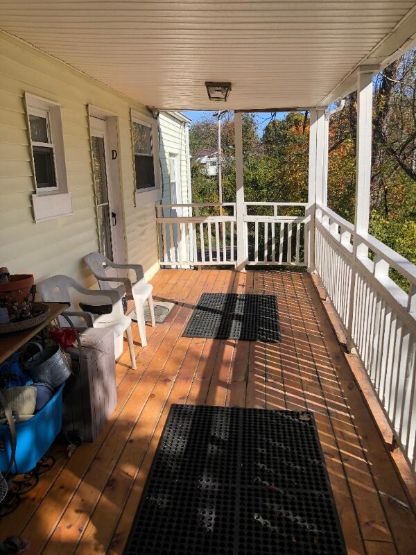 Building Photo - 2114 Oakridge Dr