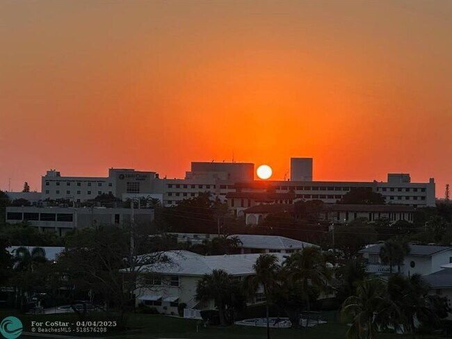Foto del edificio - 2500 NE 48th Ln