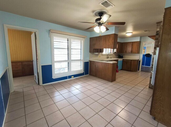 Foto del edificio - Comfortable 3 bedroom, 2 bath home in the WALL SCHOOL DISTRICT! AVAILABLE NOW!