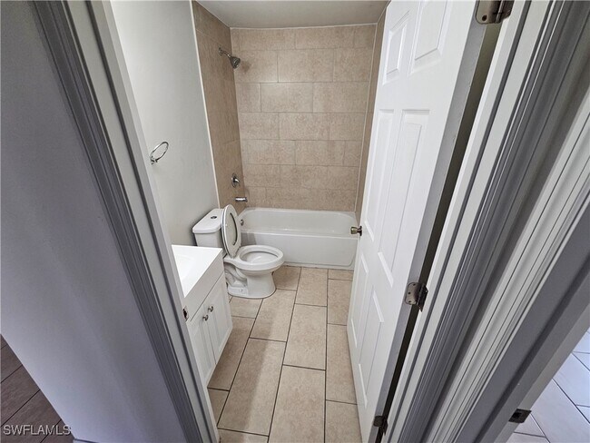 Foto del edificio - 4113 Skyline Blvd