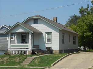 Building Photo - 608 E Court St