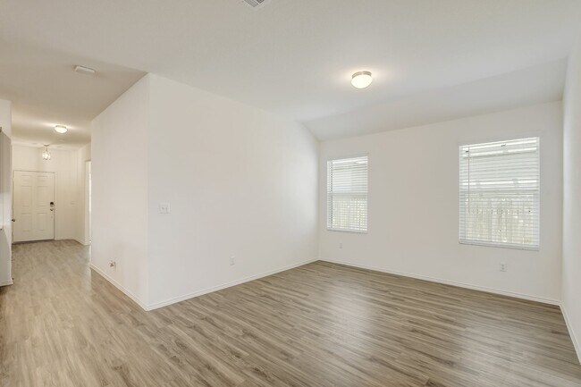 Foto del edificio - 190 Crystal River Rd
