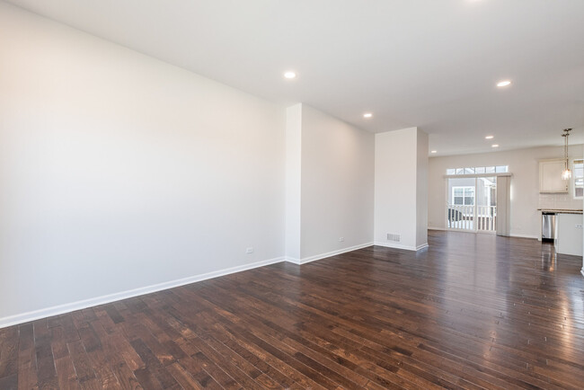 Building Photo - 10615 W 153rd St